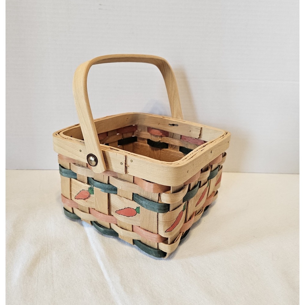 VTG Hopalong Hollow 1995 Woven Easter Basket with Painted Carrots-7"x7"